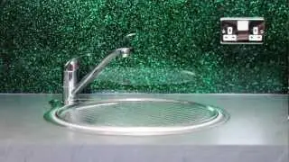 Why glass splashbacks are better than kitchen tiles - CreoGlass 01923 947 454