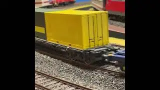 Gravita DB class 261 with container train in 1/32 scale #modeltrains #modellbahn #modelrailroad