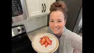 No-Bake Strawberry Yogurt & Cool Whip Pie | What to make with only 2 hours | Quick and easy dessert