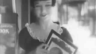 Louise Brooks Walking (1926)