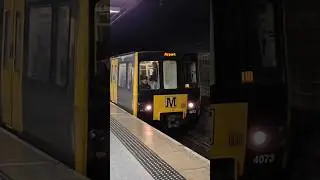Tyne & Wear Metro Metrocars 4073/4015 Departing Sunderland Station #shorts