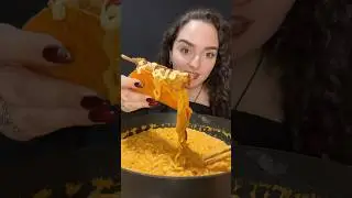 buldak ramen tacos 🌮 #buldak #mukbang #eatingasmr #eatingshow #eatingsounds #asmrfood #asmreating
