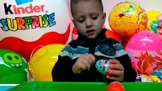 Опять открываем детские сюрпризы...In this video we discover Kinder surprises. Яйца.