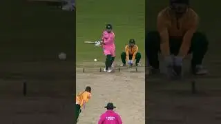 Reverse Sweep Fails! Faheem Ashraf Wicket 😶 #PAKvSA #GreenPeYaqeen #SportsTV #Shorts M3U1K