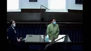 Аплодисменты в зале суда последовали после признания подсудимым своей вины по многочисленным обви...