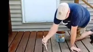 Staining a wooden deck with Benjamin Moore Arborcoat translucent oil-based stain