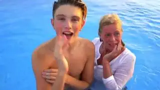 Morgz Vs Mum Slime Gun Blaster Wars