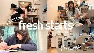 Mini Readathon, New Year Resolutions & Apartment Makeover - Vlog 184
