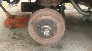 Working on the CST/10 front suspension