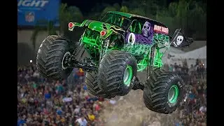 Ninja Turtles Monster Truck vs Grave Digger Monster Truck Drag Race