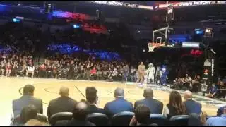 Giannis assisting his brother Thanasis in the NBADL Dunk contest