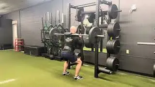 Safety bar pause squat