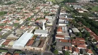 Drone sobrevoa JUNQUEIRÓPOLIS-SP