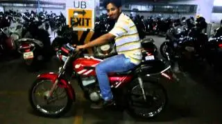 Sound of Yamaha rx100 2 stroke in parking basement