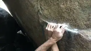 Tight and Light V7 - Mt Woodson Bouldering