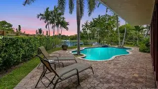 8840 SW 52nd St, Miami, FL 33165