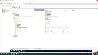 V&ocirc; hiệu h&oacute;a Command Prompt (CMD) v&agrave; Windows Registry Editor.