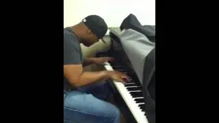Travis shedding backstage!