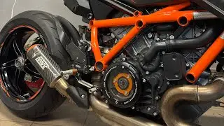 KTM SuperDuke 1290 clutch cover / dekiel sprzęgła 