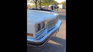 2 door Buick Electra on 28&rdquo; gold Savinis ￼