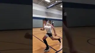 Just because y&rsquo;all forget i have bounce too💁🏻&zwj;♂️😈🏀 #viral #basketball #dunking #dunk #shorts