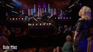 Noreen Rabbette  Redneck Woman | Glór Tíre
