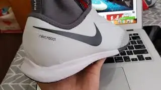 Nike Phantom VSN DF Pro IC code : AO3276 060