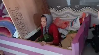 देखिए मेरी भाभी बेड के अंदर फस गई 😧😲 | #lifewithdipali 