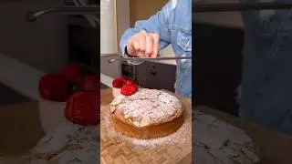 STRAWBERRY ALMOND CAKE (SF, GF, REFINED-SUGAR FREE)