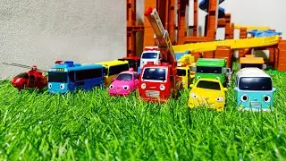 bus tayo Frank air heart mini berlomba menuruni lereng  Tomica melaju dengan cepat