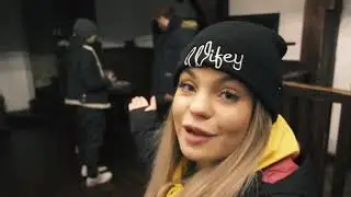 Jocke & Jonna! L&Auml;MNAD ENSAM I ETT SP&Ouml;KSLOTT