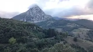 DESDE LA ENTRADA DE LA CUEVA DE COVALANAS - CANTABRIA INFINITA - ESPA&Ntilde;A ...