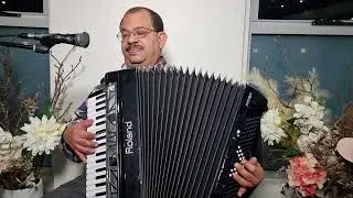 حدثوني عن يسوع لا تخوضوا في سواه وحده  يشبع جوعا فهو خبزي والمياه حدثوني عن يسوع.المرنم دانيال يوسف