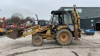 FORD 555 BACKHOE LOADER C/W FRONT & REAR BUCKET