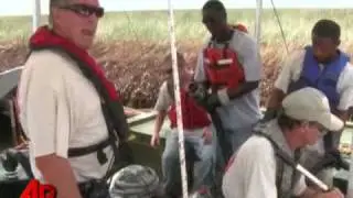 Man Invents Oil Sucking Vacuum to Clean Spill