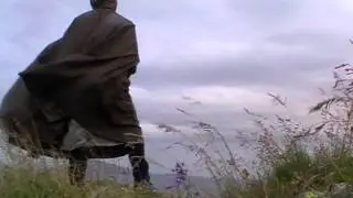 Nylon Cape protects a thin Trenchcoat in strong winds