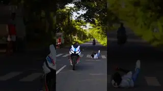 a very dangerous accident of R15 bike crash 😭😭 #riders #viral #shorts #trendingshorts 🙏#crash #bike
