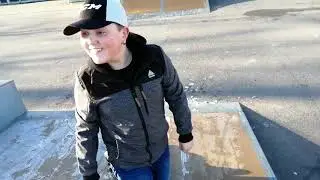 &Aring;ker kickbike p&aring; multiarenan i Edsbyn( snor halt)