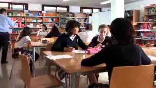 120 años de historia de la Institución Educativa SEK (en inglés)