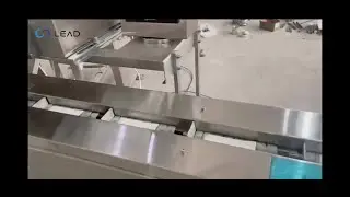 Automatic Cutlery Packaging Machine: Automatic feeding and packaging of wooden cutlery