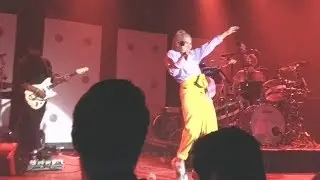 Hayley Kiyoko Reacting to Bras Being Thrown On Stage - Chicago 2018