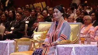 His Majesty shares personal stories of Thailand's during Honorary doctorates ceremony.