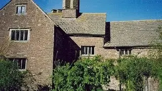 Pen-y-clawdd Court, Llanfihangel Crucorney, Abergavenny - House Detective