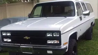 1989 Chevy Suburban V1500 True Dual Startup and exhaust note. Straight pipe...its loud!