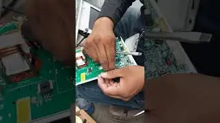 change eeprom to inverter card #hvac #aireacondicionado #airconditioning