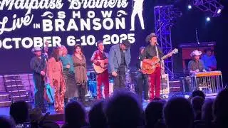 THE LIGHTHOUSE by Taylor and Chris Malpass and The Isaacs in Branson 10-10-25