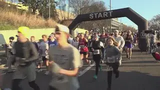 Hundreds of runners kick off 2026 with a 5K in Knoxville