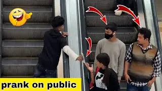 PRANK ON PUBLIC RELATIONS VIDEO FUNNY 😜 ESCALATOR PRANK VIDEO PRANKSTAR VINOD