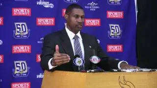 Zygi Wilf introduces Leslie Frazier as Vikings interim head coach