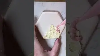 Make Honey Comb Cookies with Me! #cookies #cookiedecorating